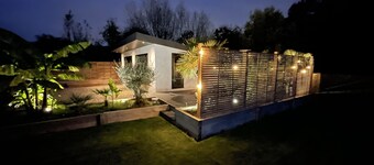 River guest house with jacuzzi, fire and boat hire