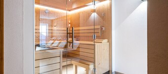 Tauernlodge Sonnblick Top 2 Apartment with Mountain View, Private Terrace and Sauna