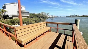 Property grounds - Beautiful boho 2br townhouse- 2min walk to the beach! Relaxing beach oasis, Pool (Indian Shores)