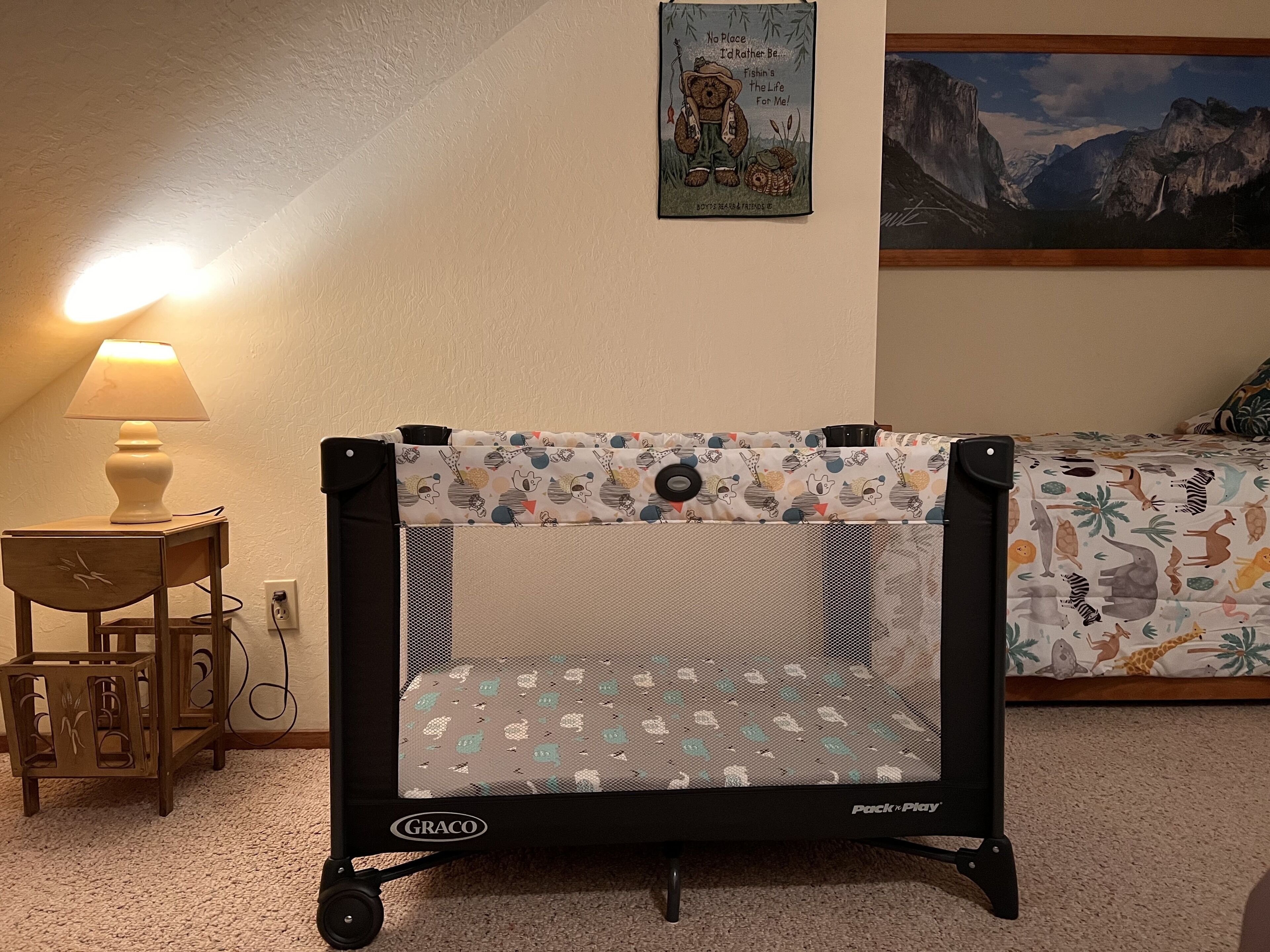 3 habitaciones, escritorio, tabla de planchar con plancha y wifi gratis 