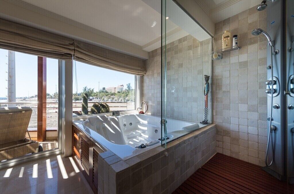 Douche, serviettes fournies
