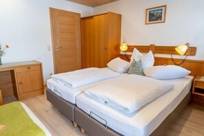 1 bedroom, Internet, bed sheets