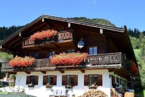 Exterior - Ferienwohnung Nr. 2, 1-2 Personen, 36 qm, Balkon mit Bergblick, TV, W-lan (Ramsau bei Berchtesgaden)