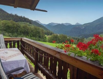 Ferienwohnung Nr. 2, 1-2 Personen, 36 qm, Balkon mit Bergblick, TV, W-lan