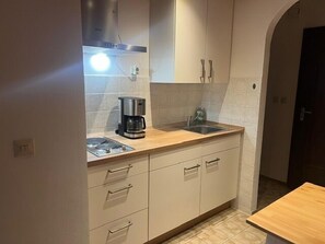Fridge, oven, stovetop, coffee/tea maker - Vacation apartment Frillensee for 2 persons with terrace, 38 sqm, eat-in kitchen (Inzell)