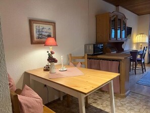 Dining - Vacation apartment Frillensee for 2 persons with terrace, 38 sqm, eat-in kitchen (Inzell)