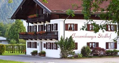 Ferienwohnung 9 für 4 Personen im Dachgeschoss, 2 Schlafzimmer, Balkon, 82 m²