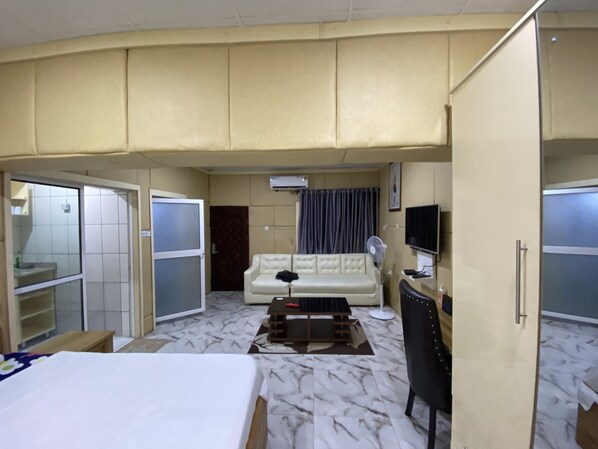 1 makuuhuone, silitysrauta/-lauta, ilmainen Wi-Fi, vuodevaatteet