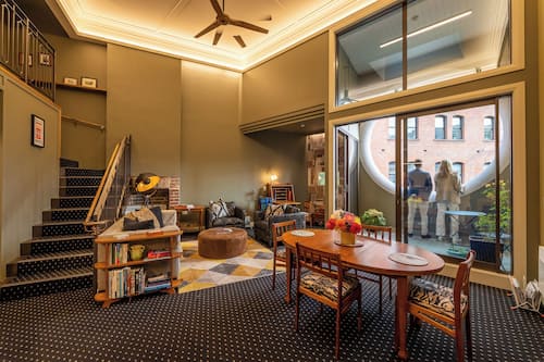 Luxury Apartment (The Henry Matthews) | In-room dining