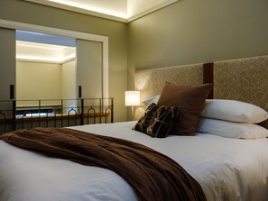 Luxury Apartment (The Gaynor Clayton) - Bell Hill Apartments (Dunedin)