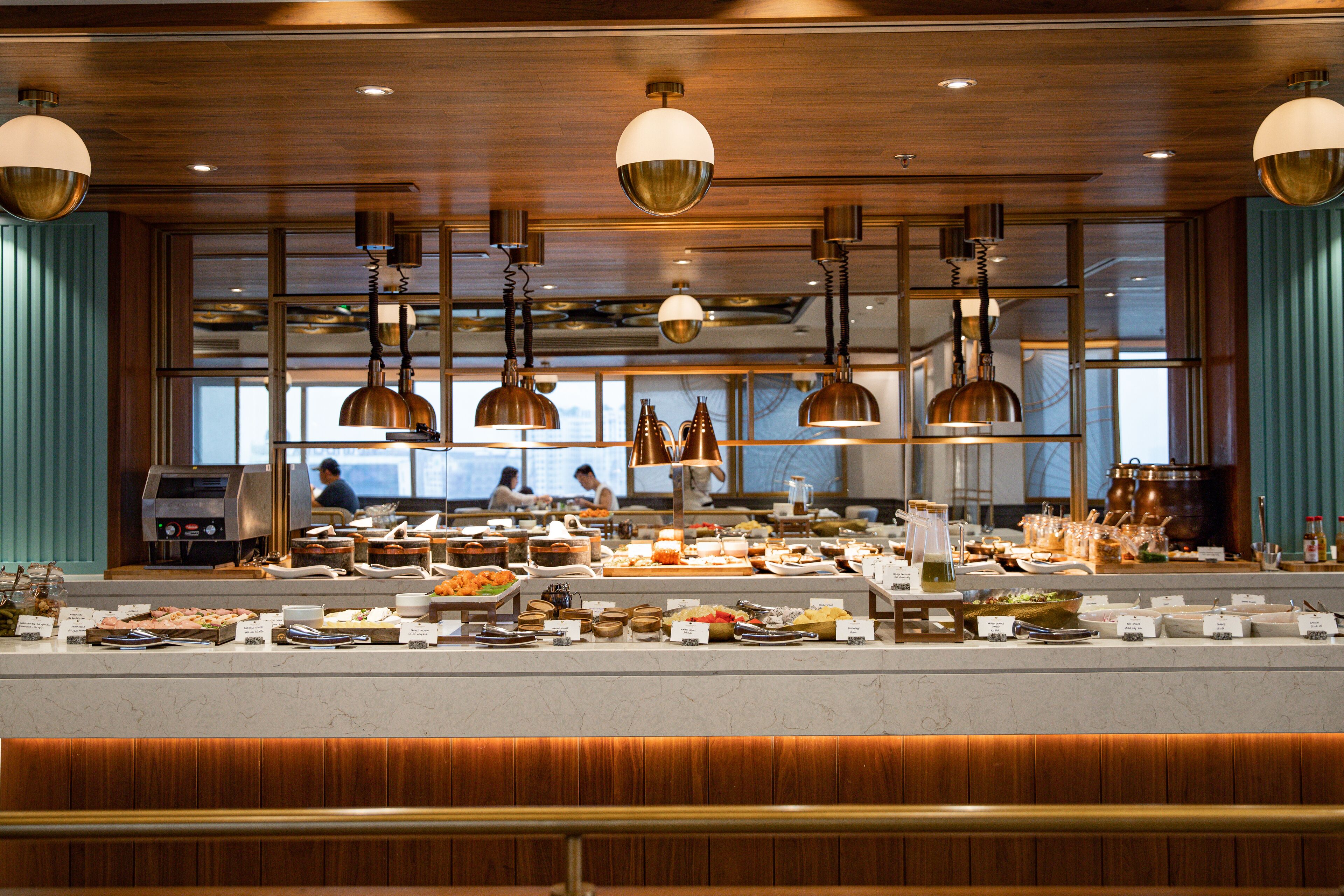 daily buffet breakfast (vnd 680400 per person)