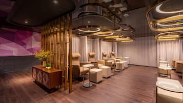 Premium Deluxe King - Nest Lounge | Executive-Lounge