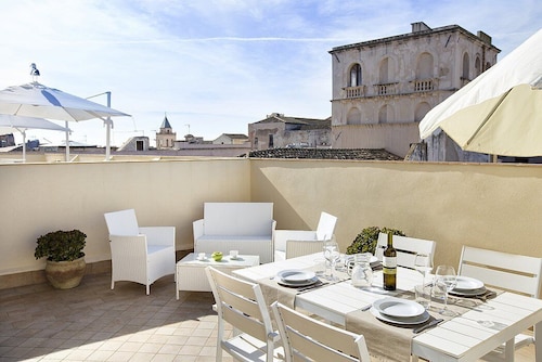 Appartamento Anice A: A welcoming apartment situated in a central location, at a short distance from the main tourist attractions of the city, with Free WI-FI.