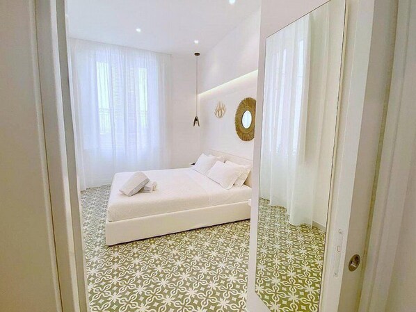 1 chambre, bureau, fer et planche à repasser, Wi-Fi gratuit