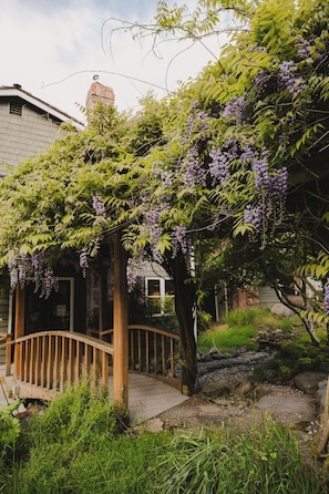 Exterior - Expansive manor house for family gatherings, retreats, walkable to the village!  (Langley)