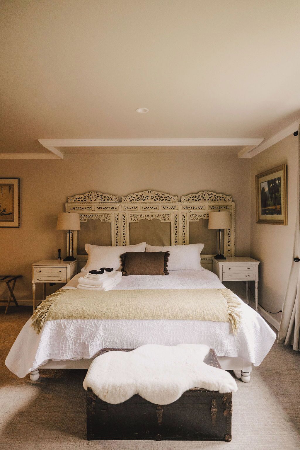 8 bedrooms, iron/ironing board, WiFi (free), bed sheets