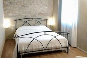 4 chambres, Wi-Fi gratuit, draps fournis