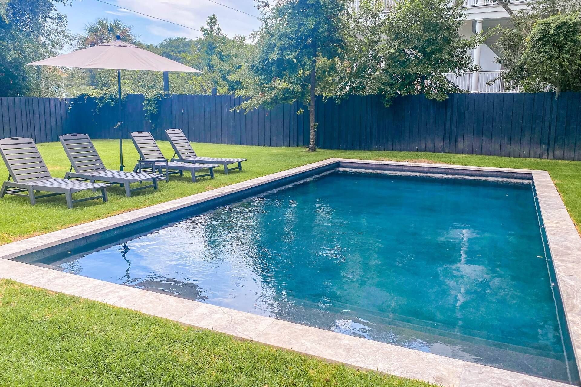 Private, Heatable Pool; Putting Green; Covered Decks & Foosball Table. 1 Block to Beach!