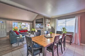 Dining - Stylish Home w/ Pool - 5 Mi to Las Vegas Strip! (Las Vegas)
