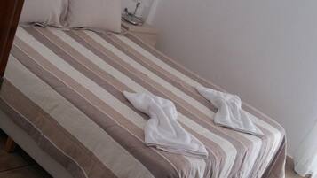 2 habitaciones, cuna de viaje, wifi gratis y ropa de cama