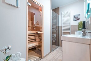 Hårtørrer, håndklæder