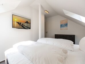 2 bedrooms, WiFi, bed sheets