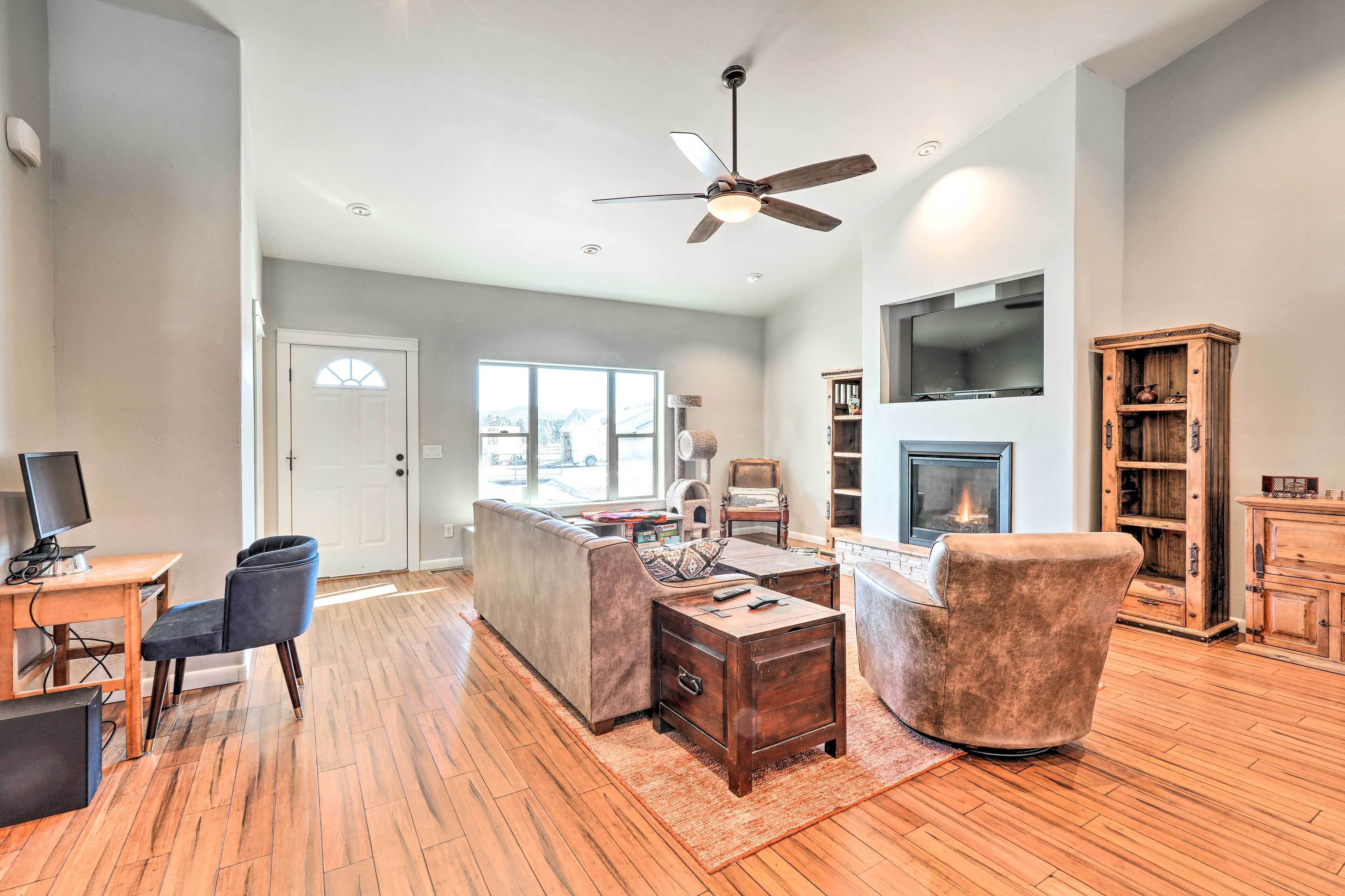 Spacious Williams Home W/ Yard: Near Hiking! - Williams, AZ