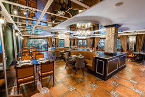 3 nhà hàng, món Thổ Nhĩ Kỳ 