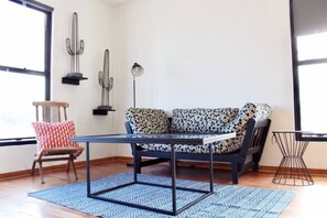 Classic Studio | Living area - Coyote Lofts (Tijuana)
