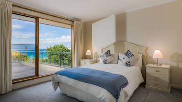 3 bedrooms, iron/ironing board, travel cot, free WiFi