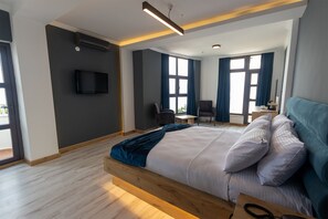 Premium bedding, memory foam beds, minibar, desk - Sunrise Hotel (Sinop)