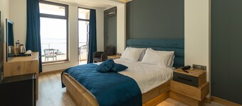 Sunrise Hotel