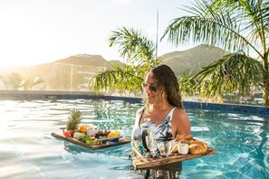 Pool - Villa Amalia – 6-Bedroom Luxury Oceanview Villa with Pool, Gym & Full Staff in St. Maarten (Philipsburg)