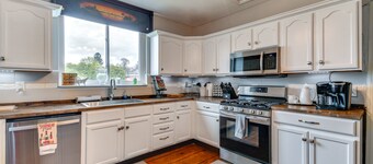 Lakefront Cayuga Retreat w/ Private Deck & Hot Tub