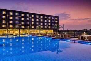 Rooftop terrace - Essentia Luxury Hotel Indore (Indore)