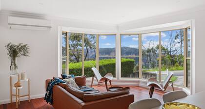outstanding escarpment and valley views, close to lookouts and bushwalks