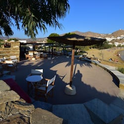 Breakfast and lunch served, beach views