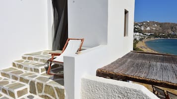Economy Studio | Terrace/patio