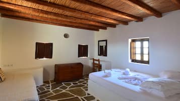 Royal Apartment | In-room safe, free WiFi, bed sheets