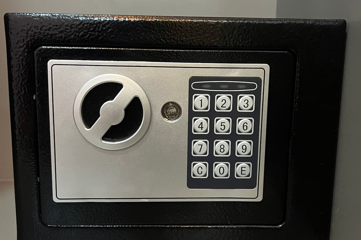 Egyptian cotton sheets, premium bedding, down comforters