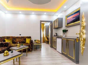 スーペリア スイート | エジプト綿のシーツ、高級寝具、羽毛の掛け布団、セレクト コンフォート製ベッド