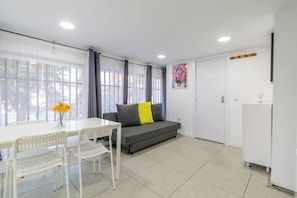 Studio | Living area - LooP América - Adults Only (Madrid)