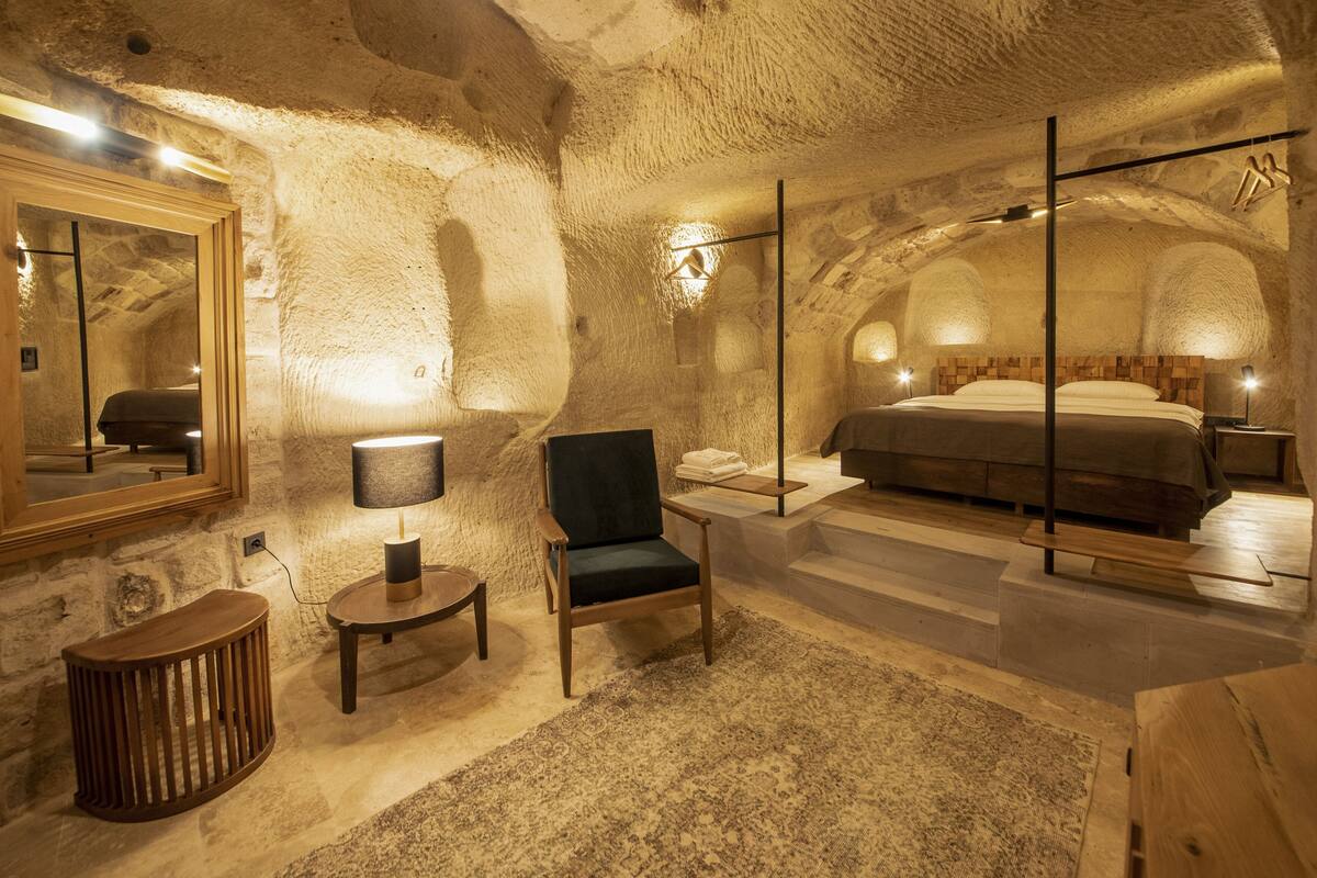 suite room | minibar, in-room safe, soundproofing, iron/ironing board