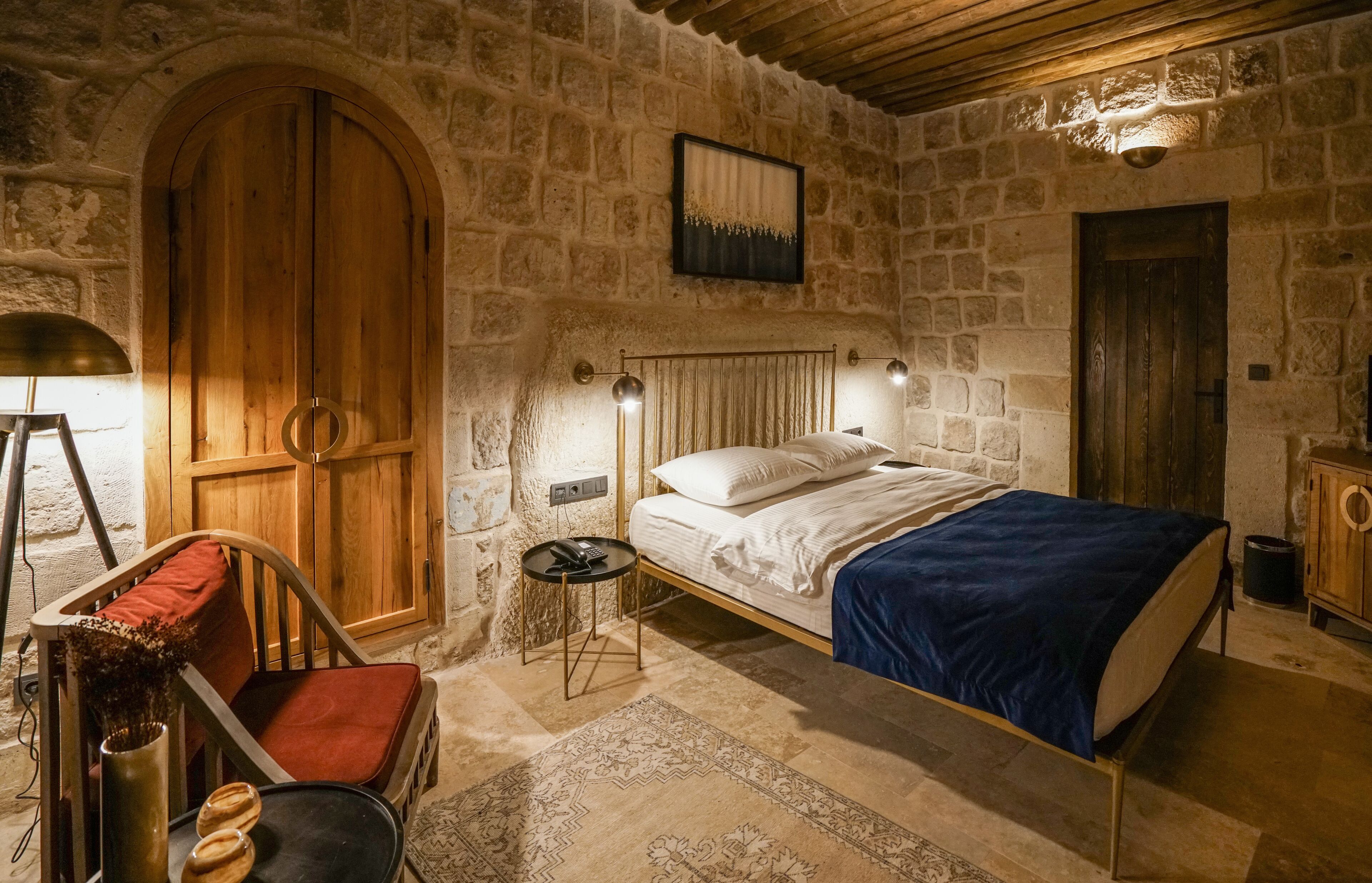 deluxe room | minibar, in-room safe, soundproofing, iron/ironing board