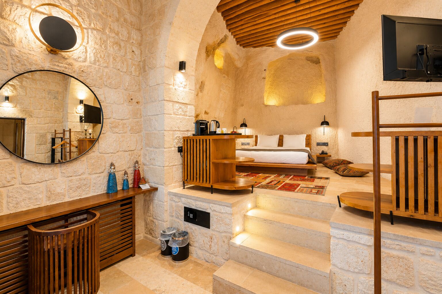 Castle Suite with Fireplace | Minibar, coffre-fort, système d’insonorisation