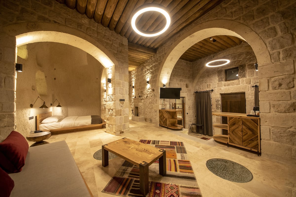 castle suite with fireplace | minibar, in-room safe, soundproofing, iron/ironing board