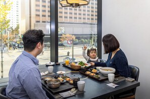 Daily Korean breakfast for a fee - Roynet Hotel Seoul Mapo (Seoul)