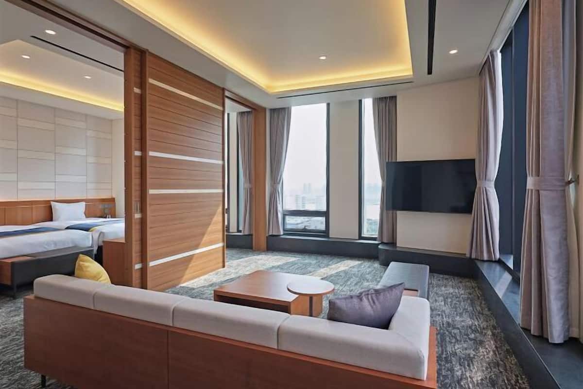 1 bedroom, in-room safe, desk, laptop workspace