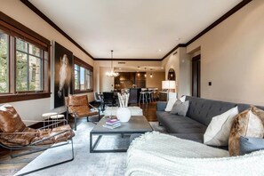 TV, fireplace, DVD player