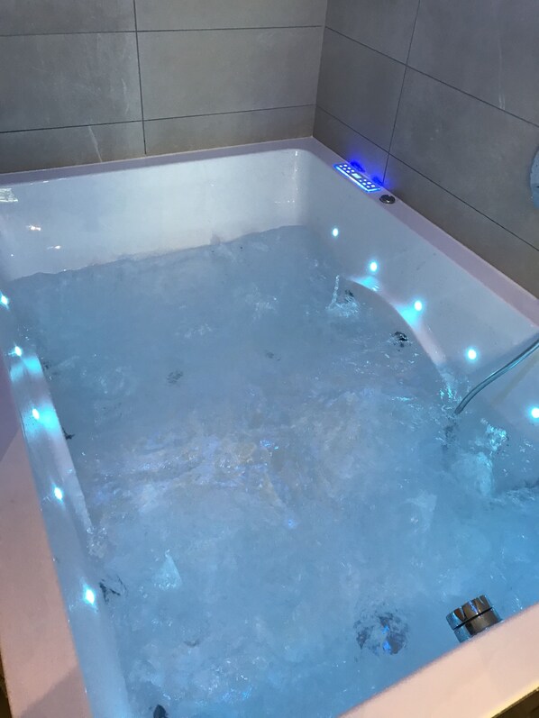 Douche, baignoire à jets